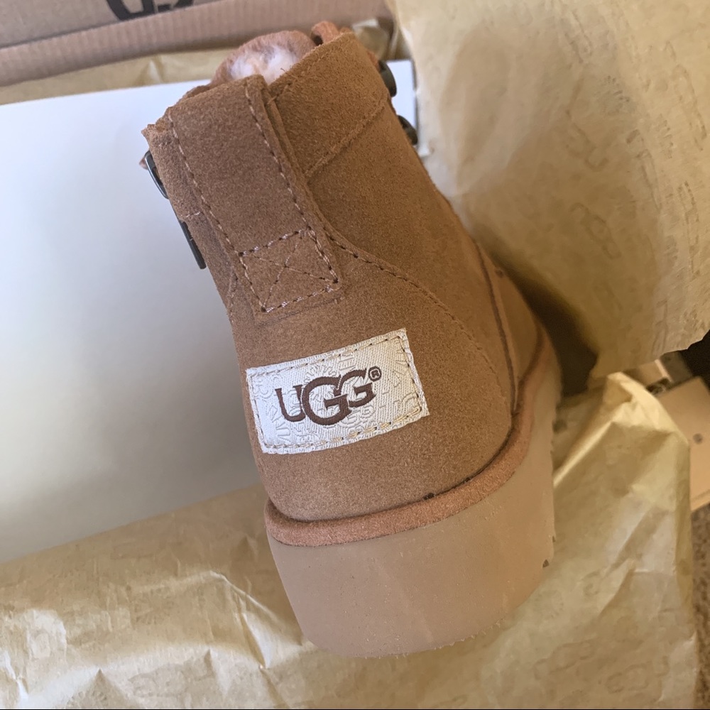 UGG Banan Water-Resistant Genuine Shearling Boot - Picture 5 of 8